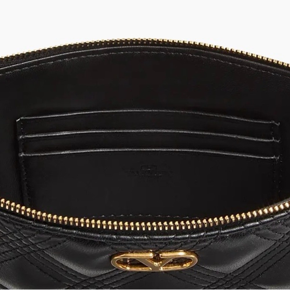 NWT - Valentino Garavani Quiltie 67 pouch in Nappa leather. - Picture 2 of 10